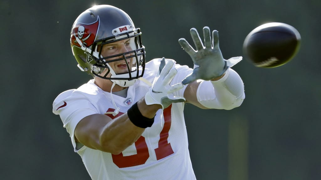 football arm brace